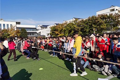 Healthy sports， Happy growth